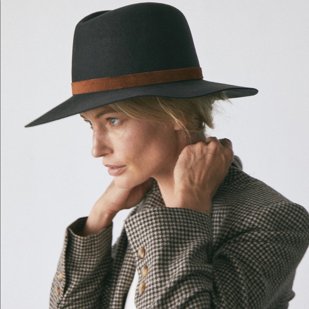 The perfect winter hat, NWT, already have one similar. Retails for $250.